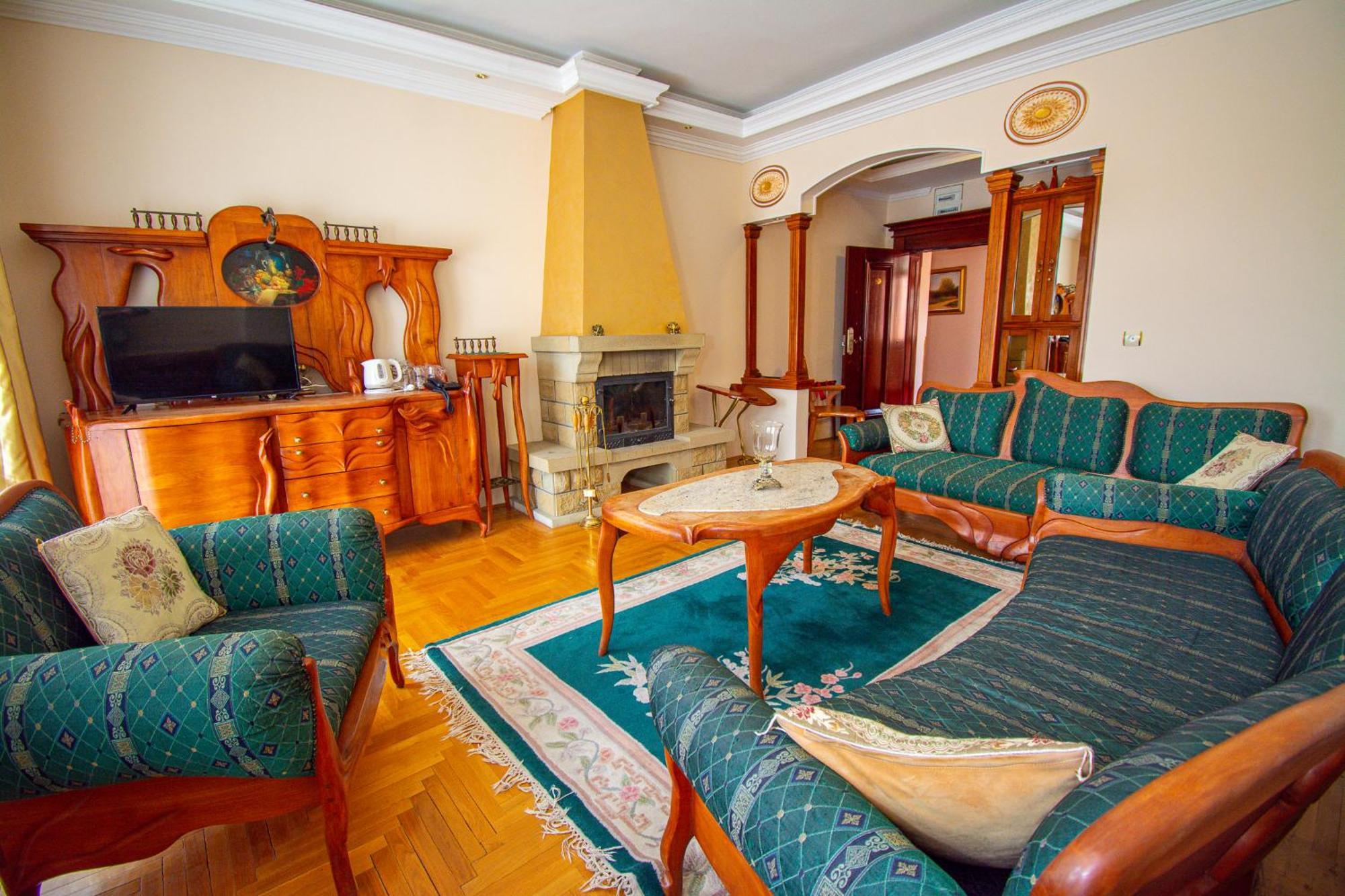 Hotel Villa Majur Суботиця Екстер'єр фото