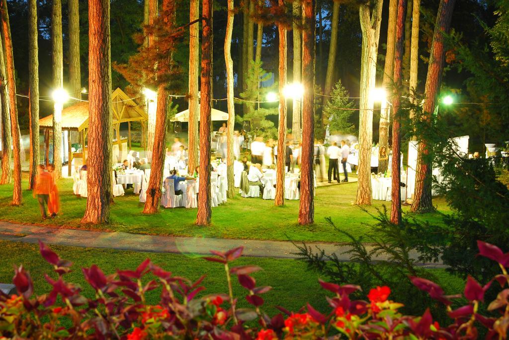 Hotel Villa Majur Суботиця Екстер'єр фото